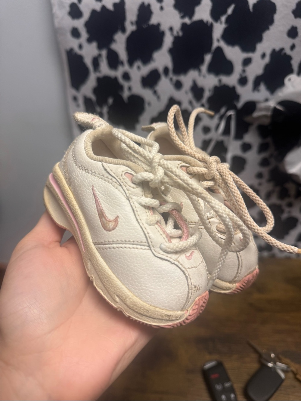 Vintage Y2K girls 3c Nike Kids' Cream and Pink Classic Sneakers